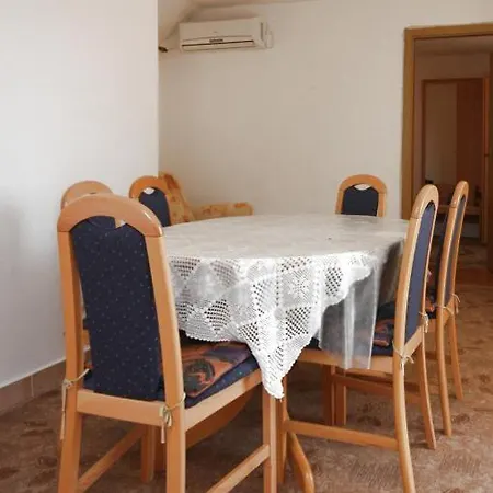 6117b Apartmán